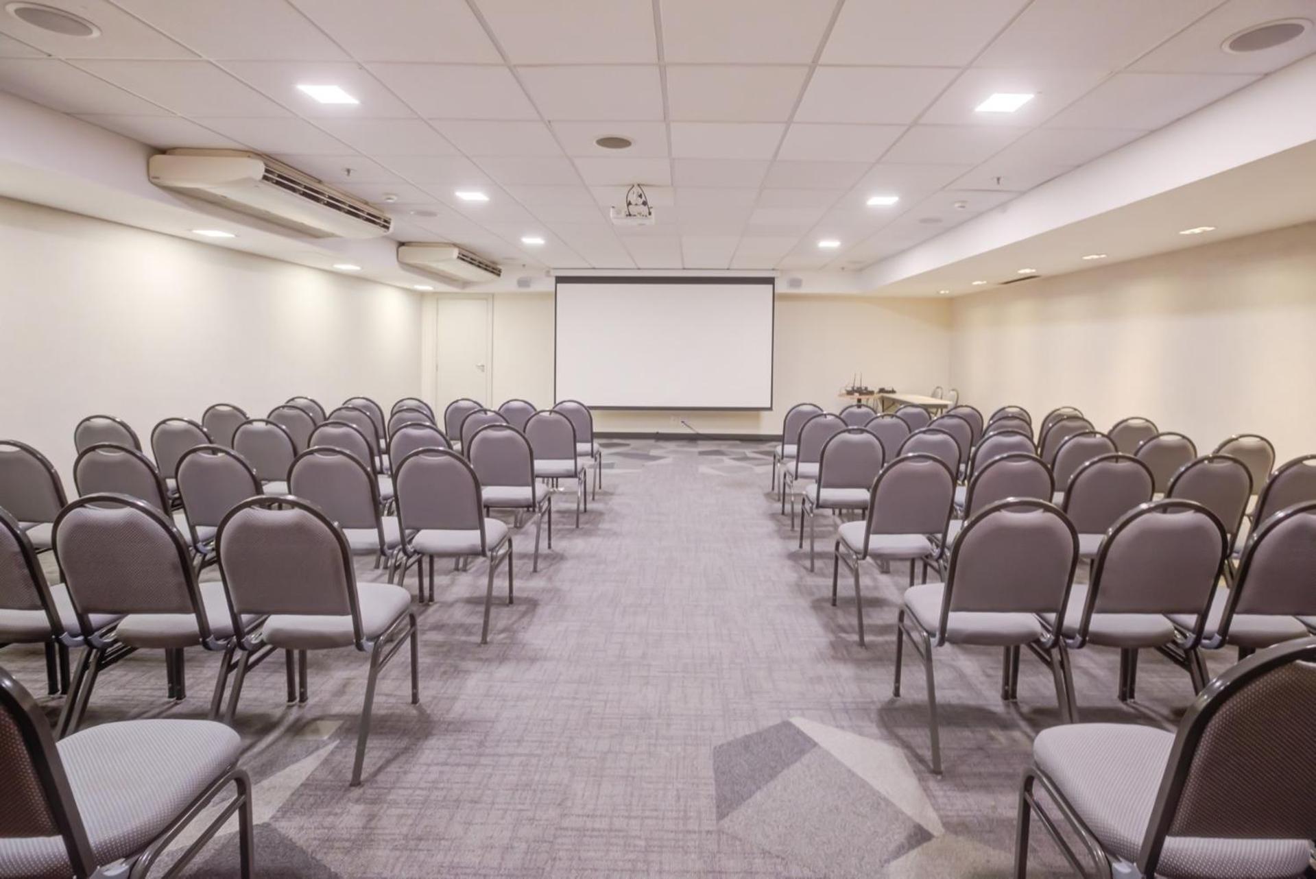 Ibis Budget Nova America Hotel
